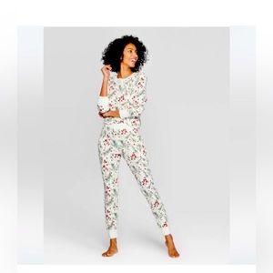 Stars Above Thermal Holly Pajamas XL